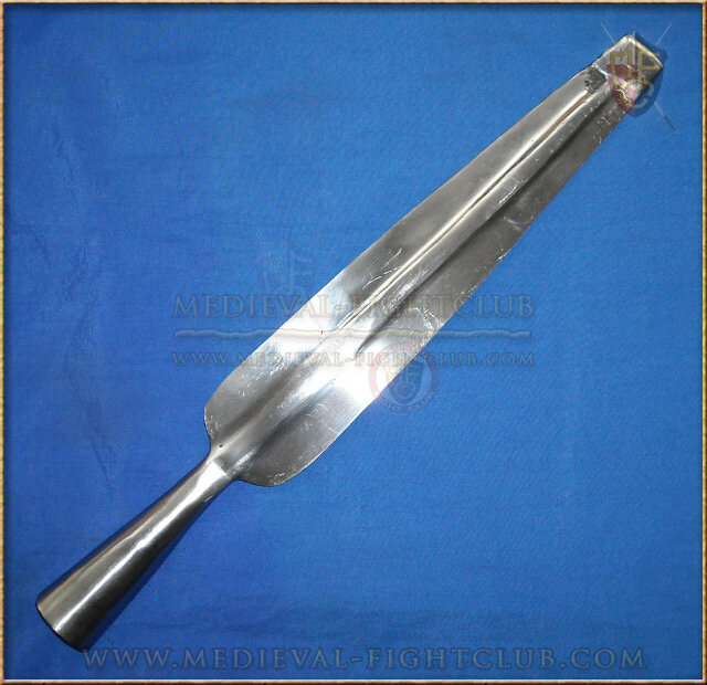 Spear leaf shape - combat safe